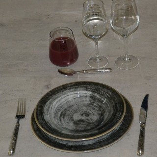 Lot 6 assiettes creuses Black round - D 23 cm