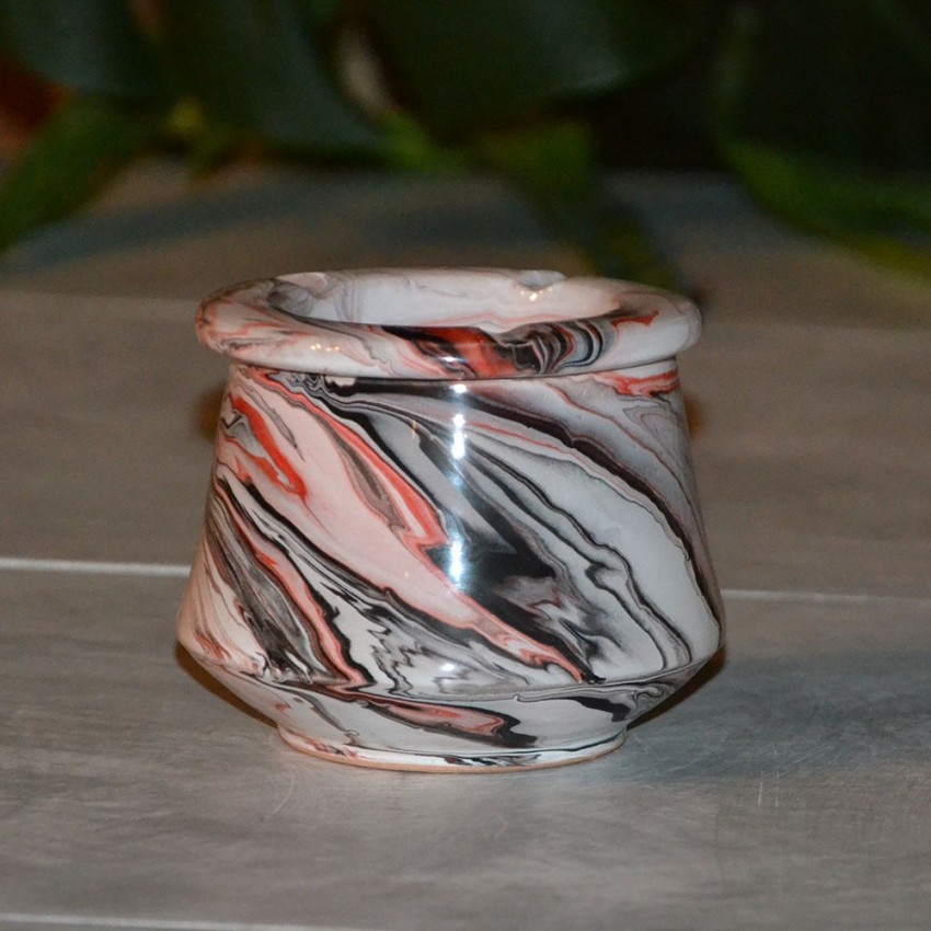 Cendrier Tunisien Karim marbré noir, rouge et blanc