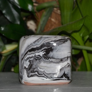 Cendrier anti fumée Cube marbré noir et blanc
