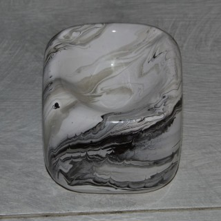 Cendrier anti fumée Cube marbré noir et blanc