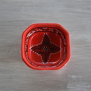 Plat octogonal Tatoué rouge - L 15 cm